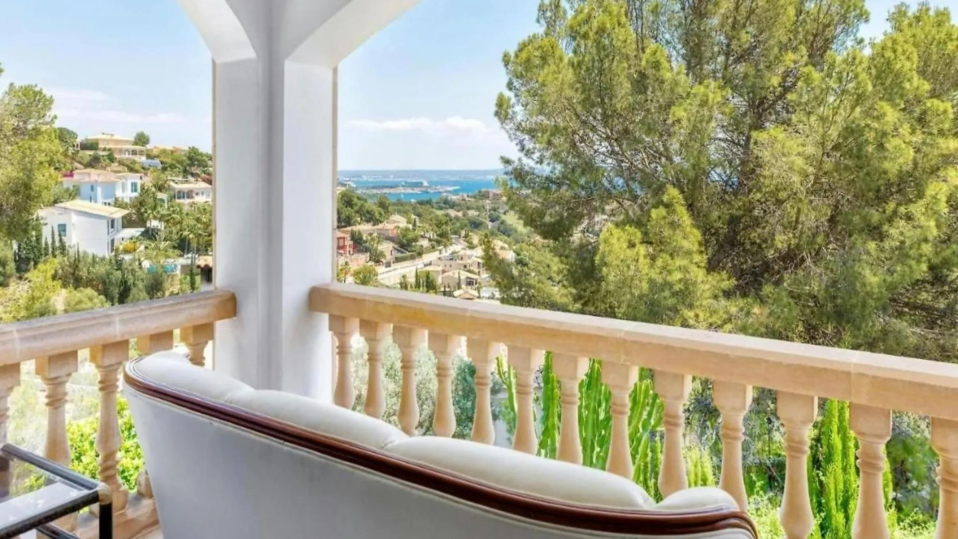 Villa Above Marina Puerto Portals 포르탈 누 0*,