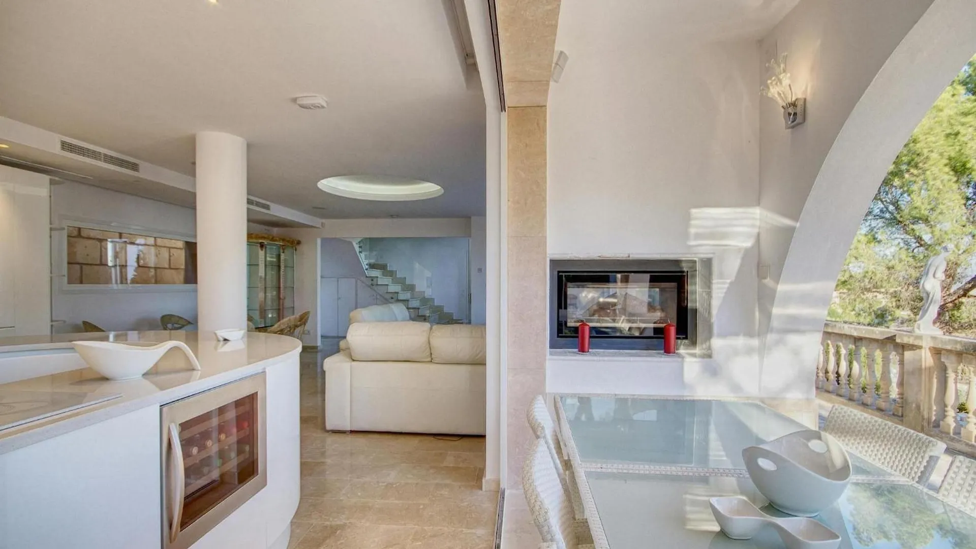 Villa Above Marina Puerto Portals 포르탈 누
